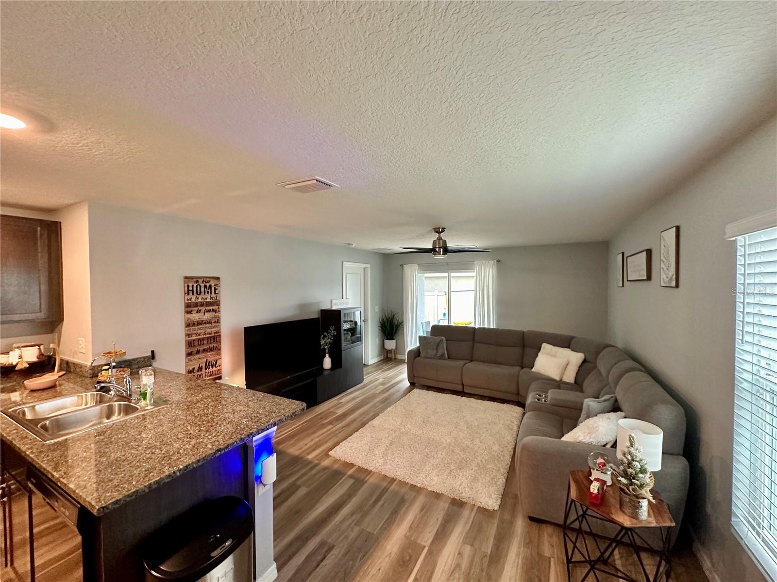 7855 Davie Ray Dr Property Photo 8