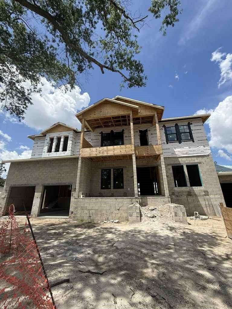 567 Luzon Ave Property Photo 2