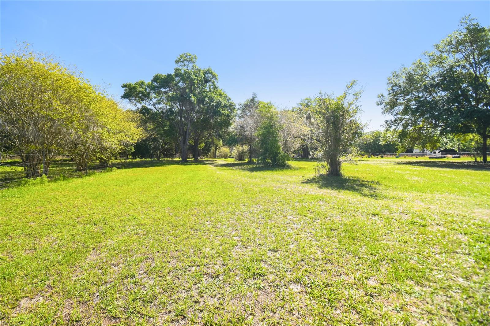 12500 Hamlin Rd Property Photo 7