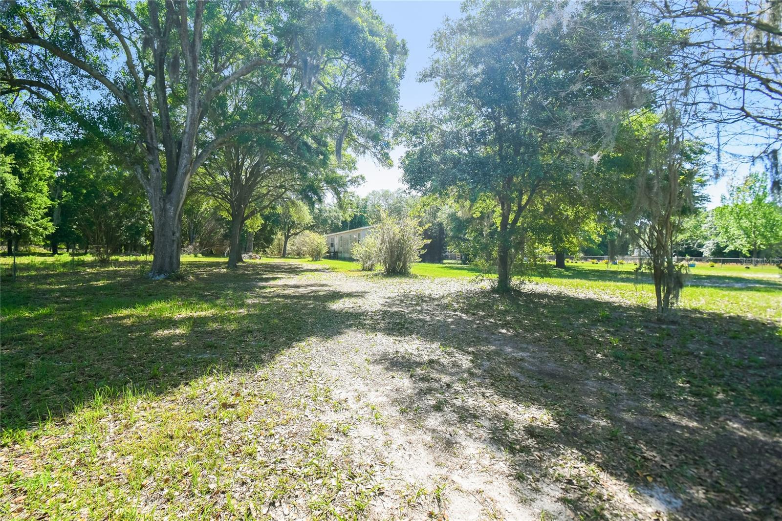 12500 Hamlin Rd Property Photo 8