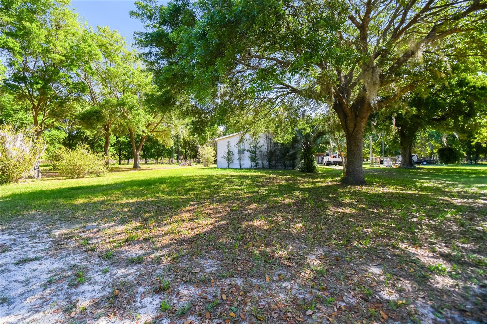 12500 Hamlin Rd Property Photo 10