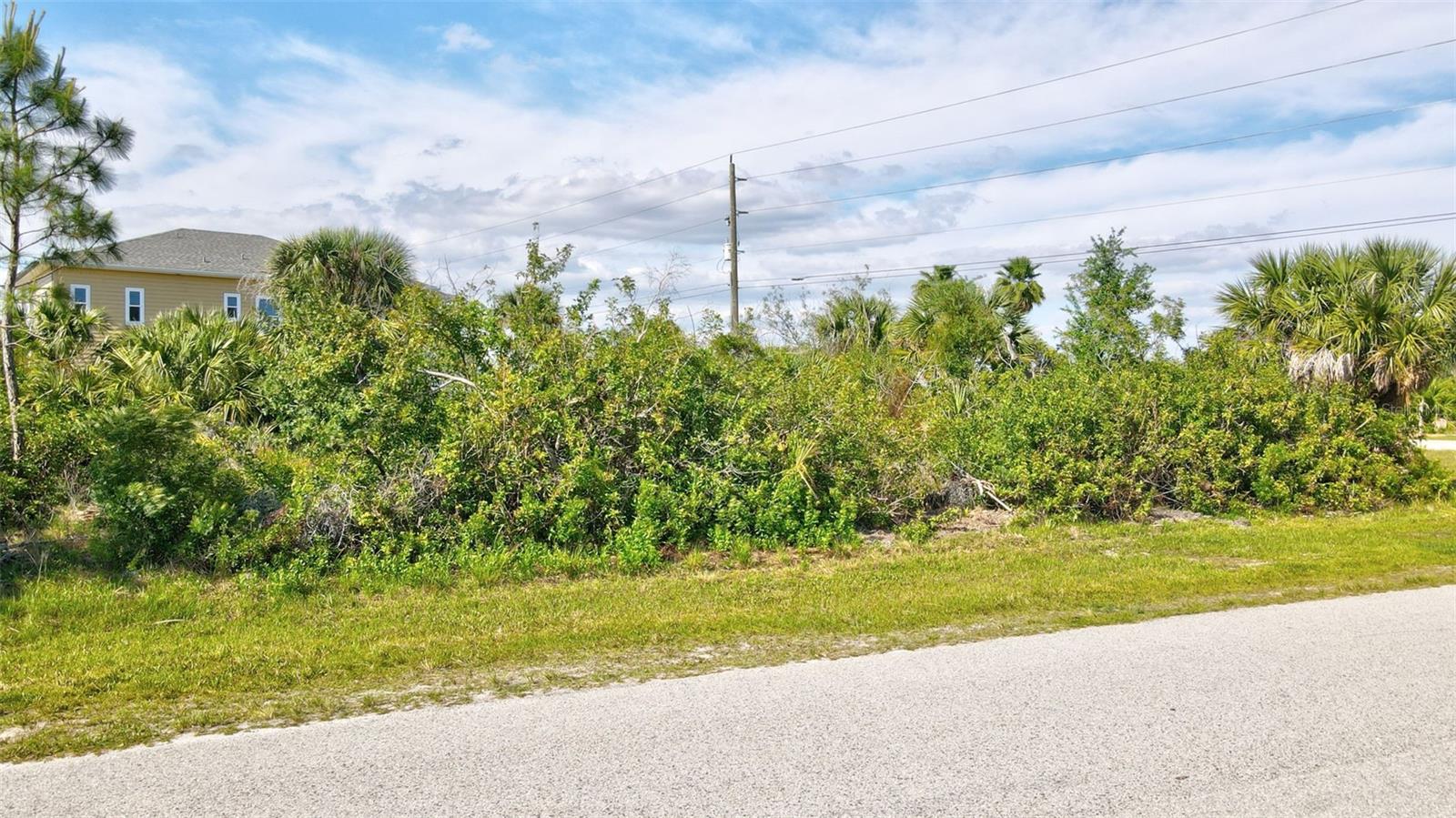 15645 Seafoam Cir Property Photo 11