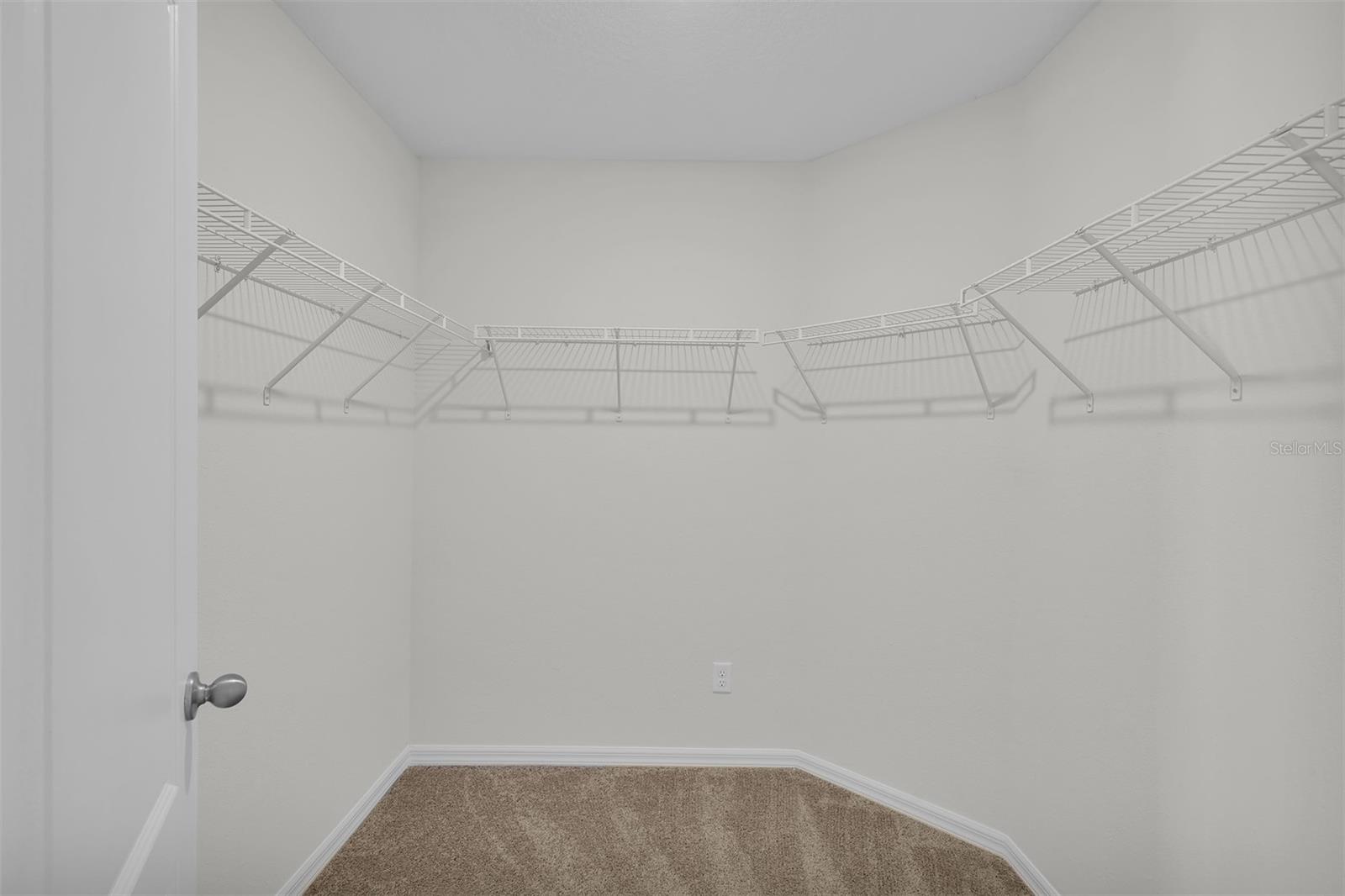 418 Marion Oaks Ln Property Photo 16