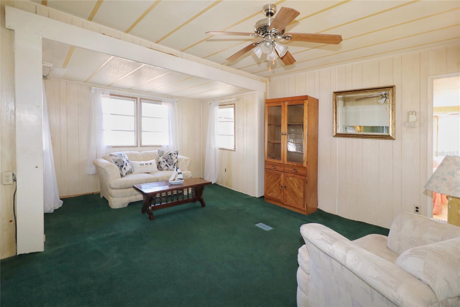 116 W Saint Johns Way Property Photo 5