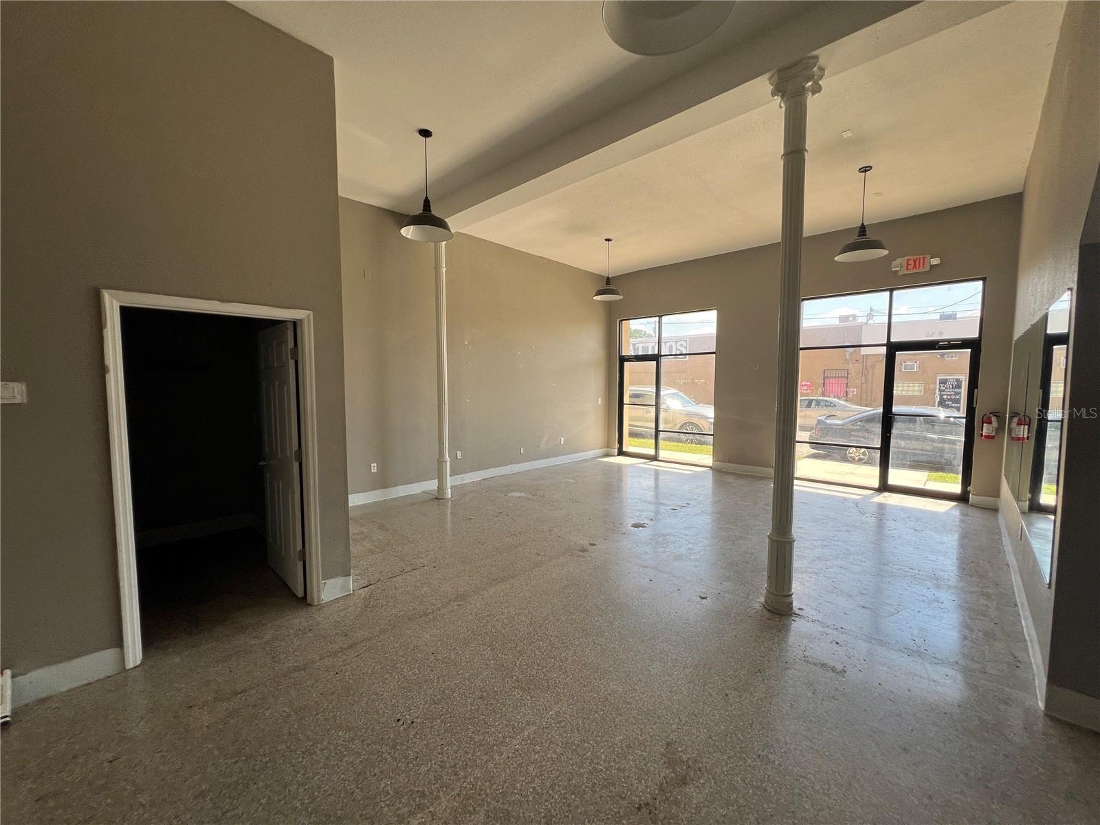 2100 W Main St Property Photo 10