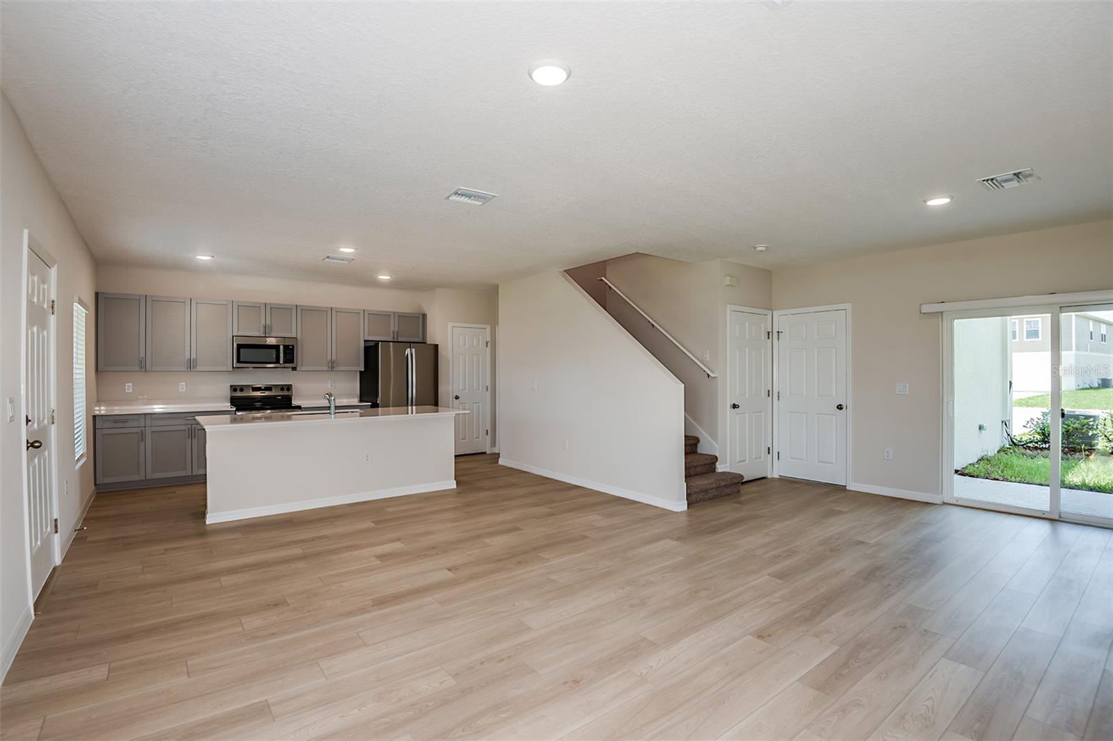 2036 Marigold Aly Property Photo 8