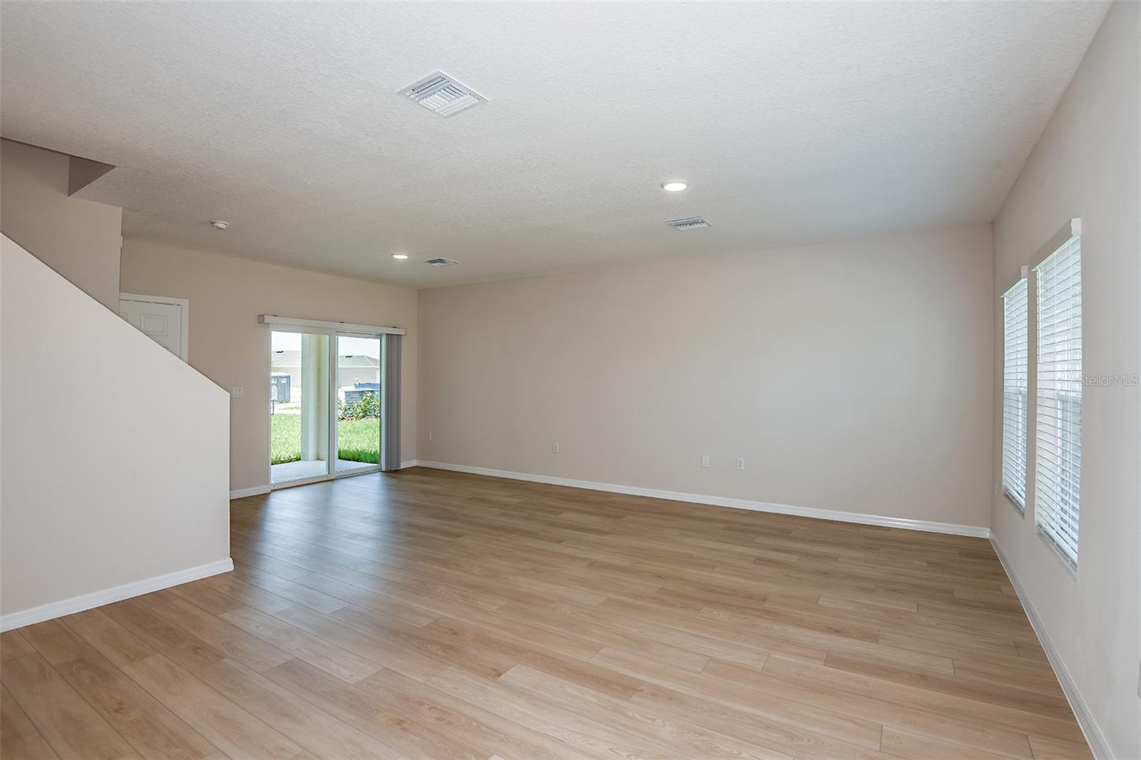 2036 Marigold Aly Property Photo 9