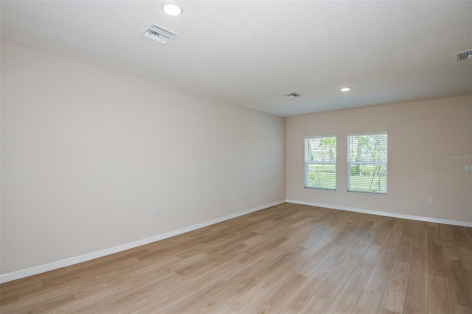 2036 Marigold Aly Property Photo 10