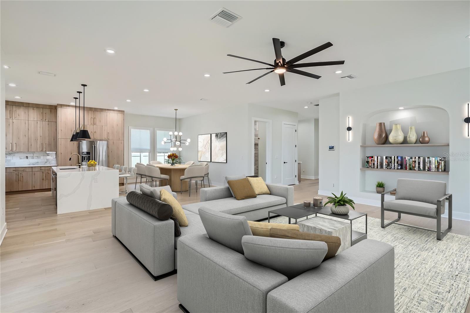 325 33rd Ave N Property Photo 8