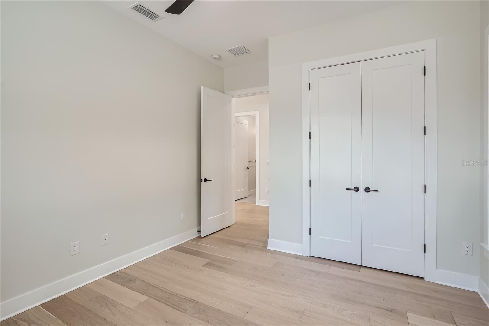 325 33rd Ave N Property Photo 19