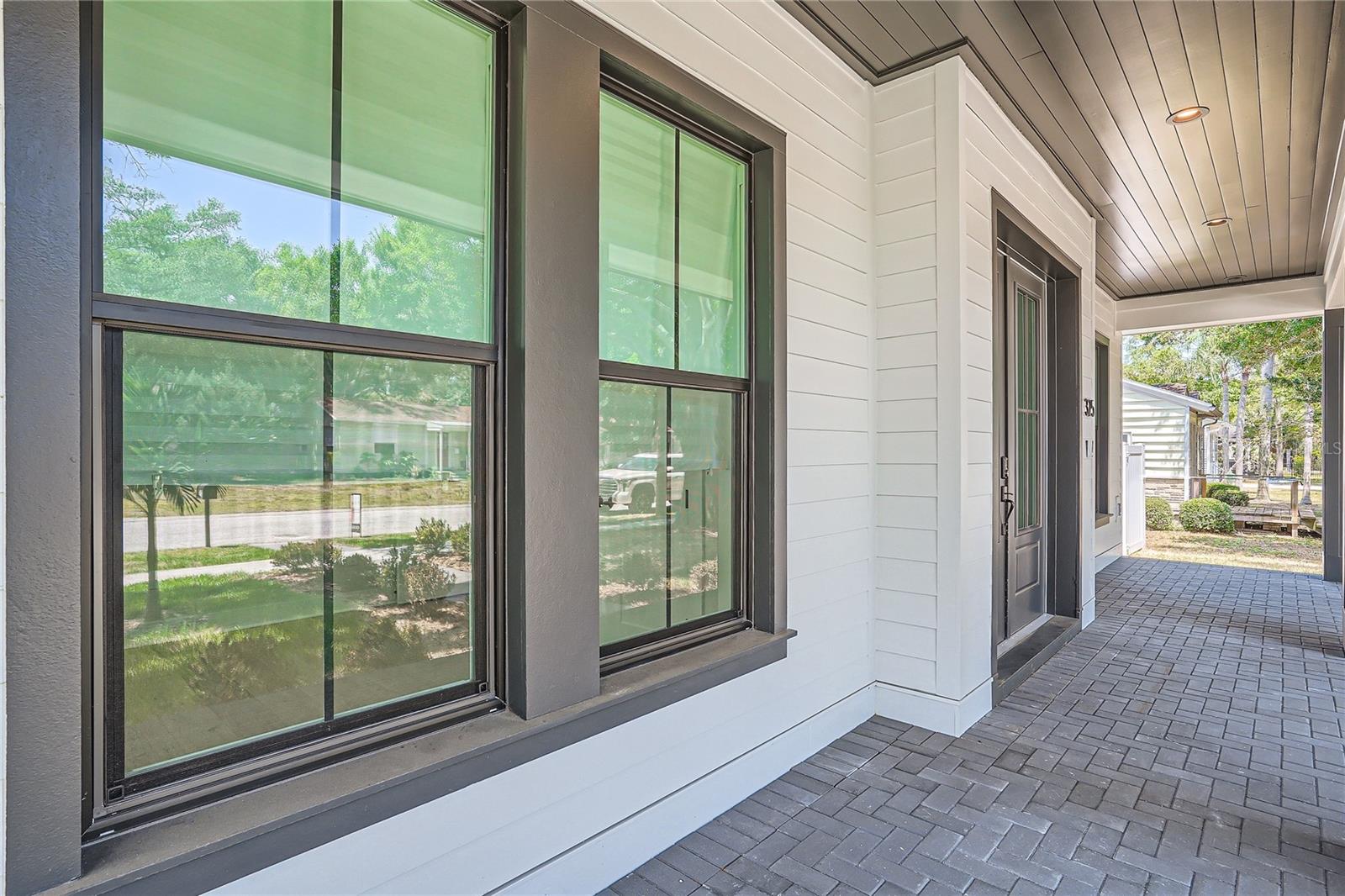 325 33rd Ave N Property Photo 56