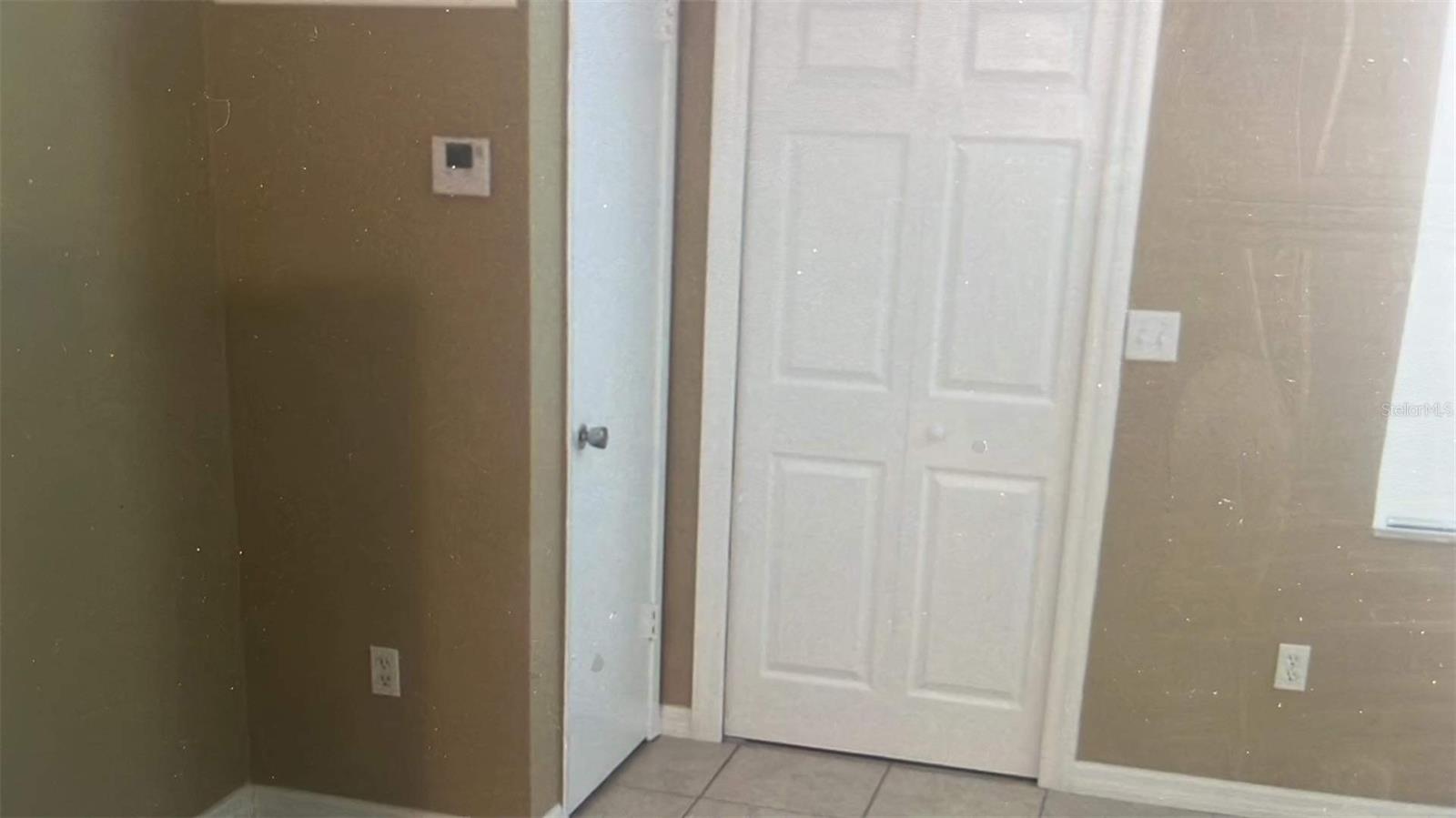 1810 Hacienda Way Property Photo 5