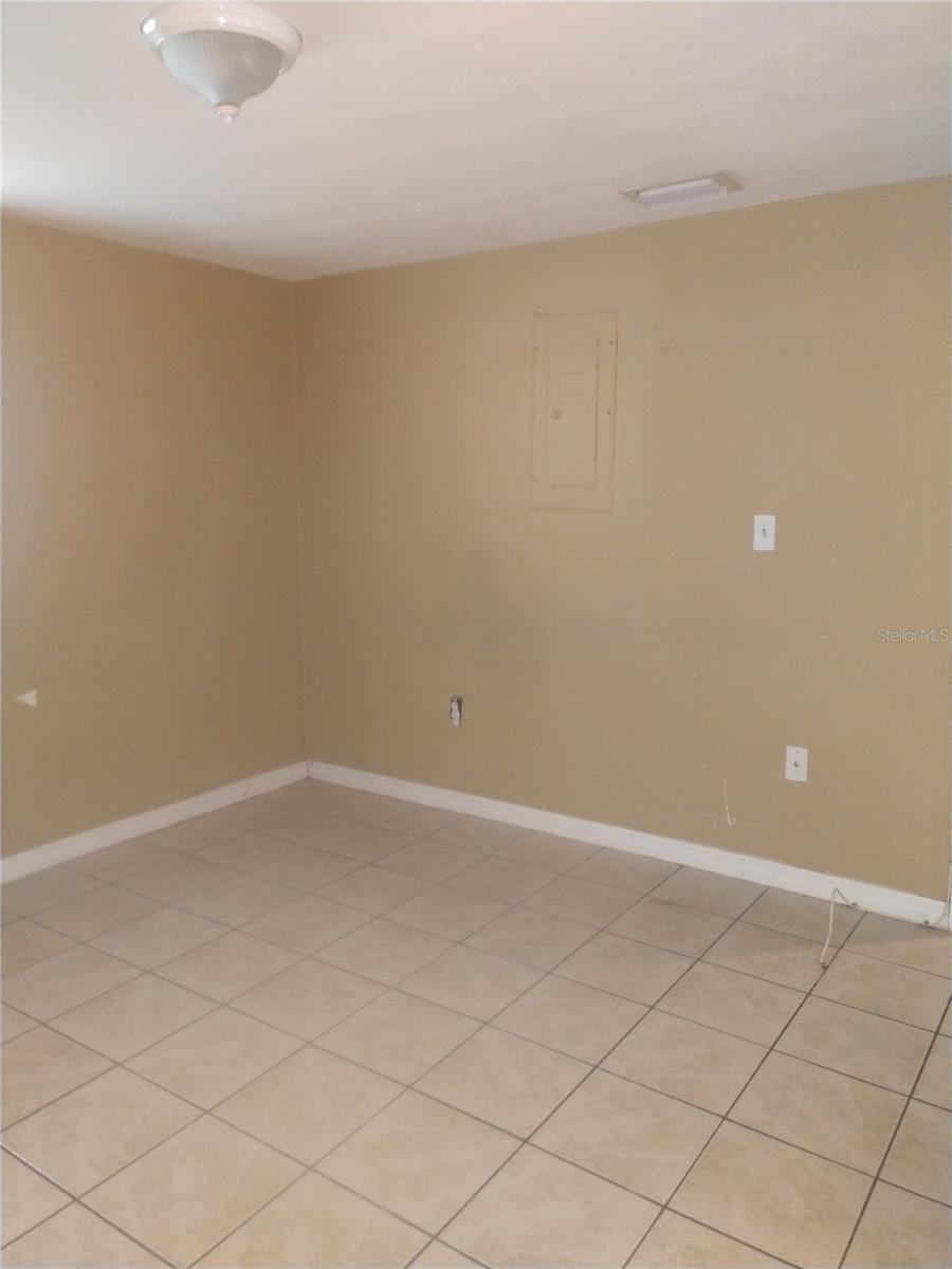 1810 Hacienda Way Property Photo 11