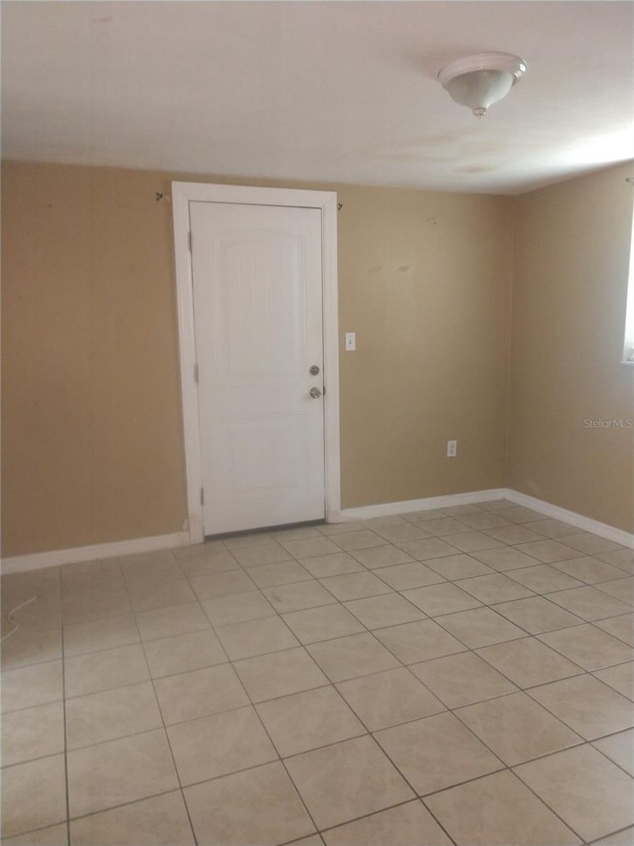 1810 Hacienda Way Property Photo 18