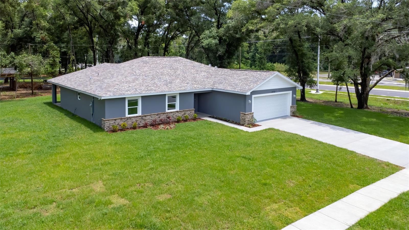 11734 Orange Ct Property Photo 2