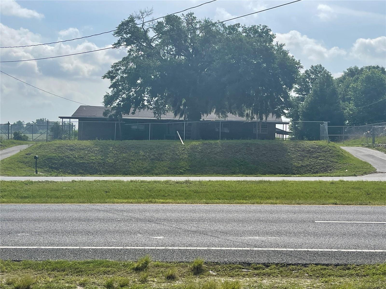 10736 Us Highway 301 Property Photo 1