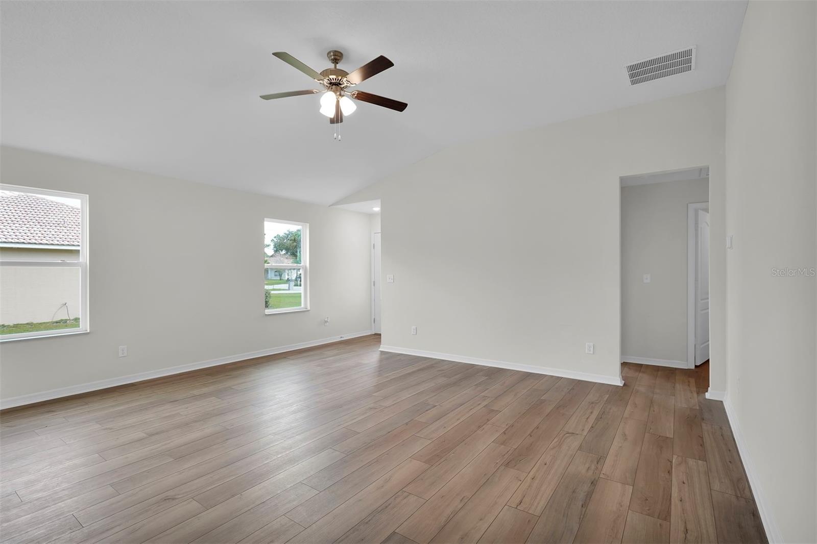 560 Marion Oaks Mnr Property Photo 10