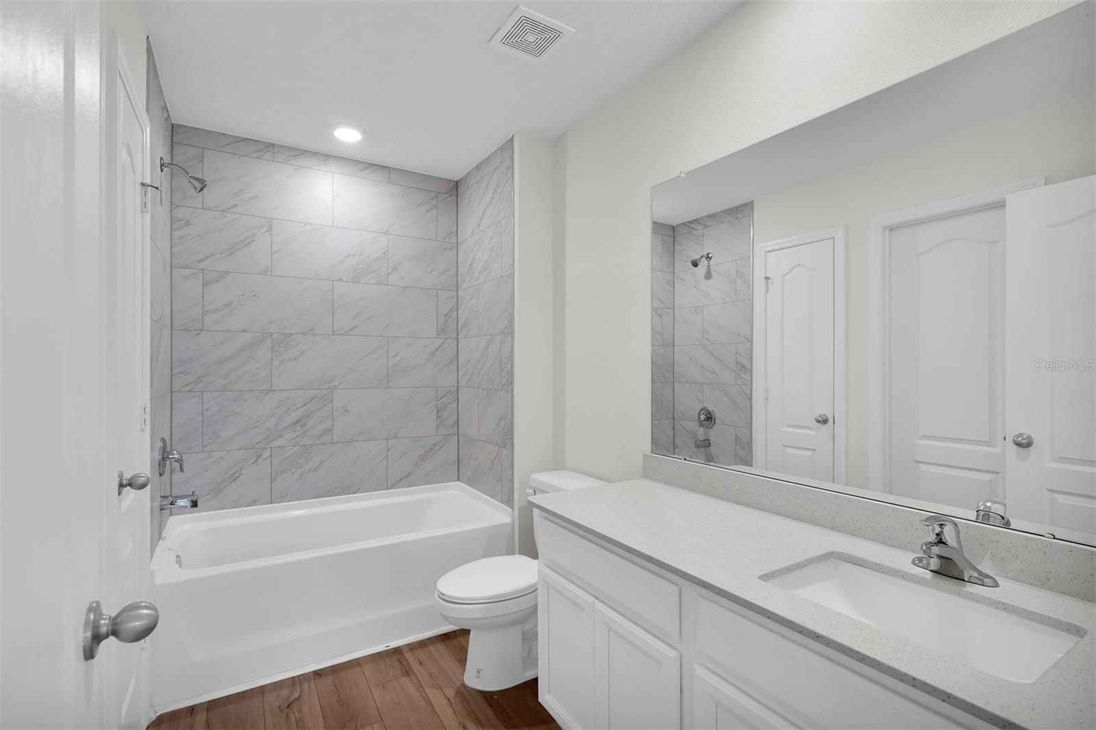 560 Marion Oaks Mnr Property Photo 14
