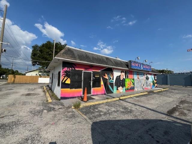 3607 N NEBRASKA AVE Property Photo 1