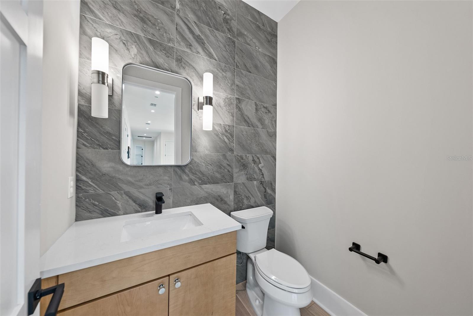 2106 S Cortez Ave Property Photo 56