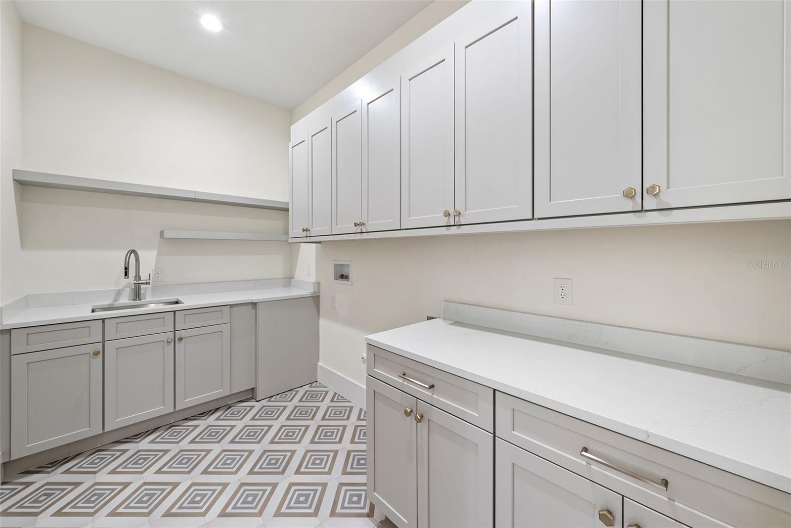 2106 S Cortez Ave Property Photo 60