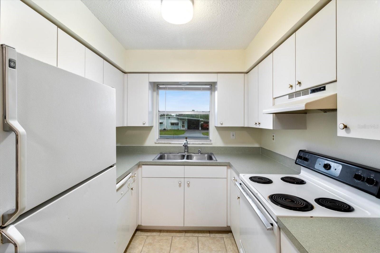 826 S Val Dr Property Photo 11