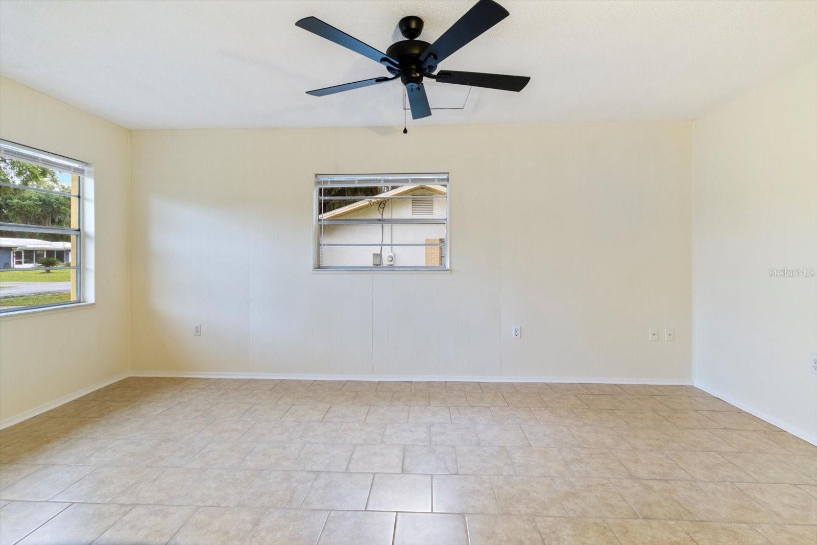 826 S Val Dr Property Photo 14