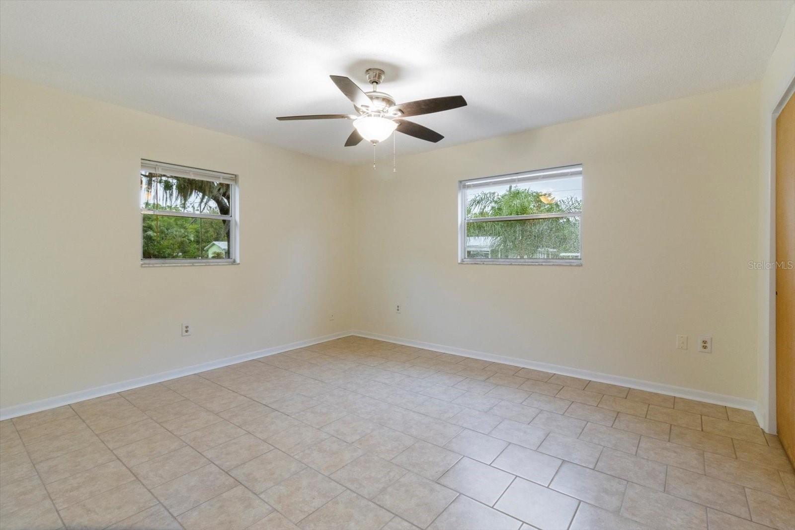 826 S Val Dr Property Photo 17