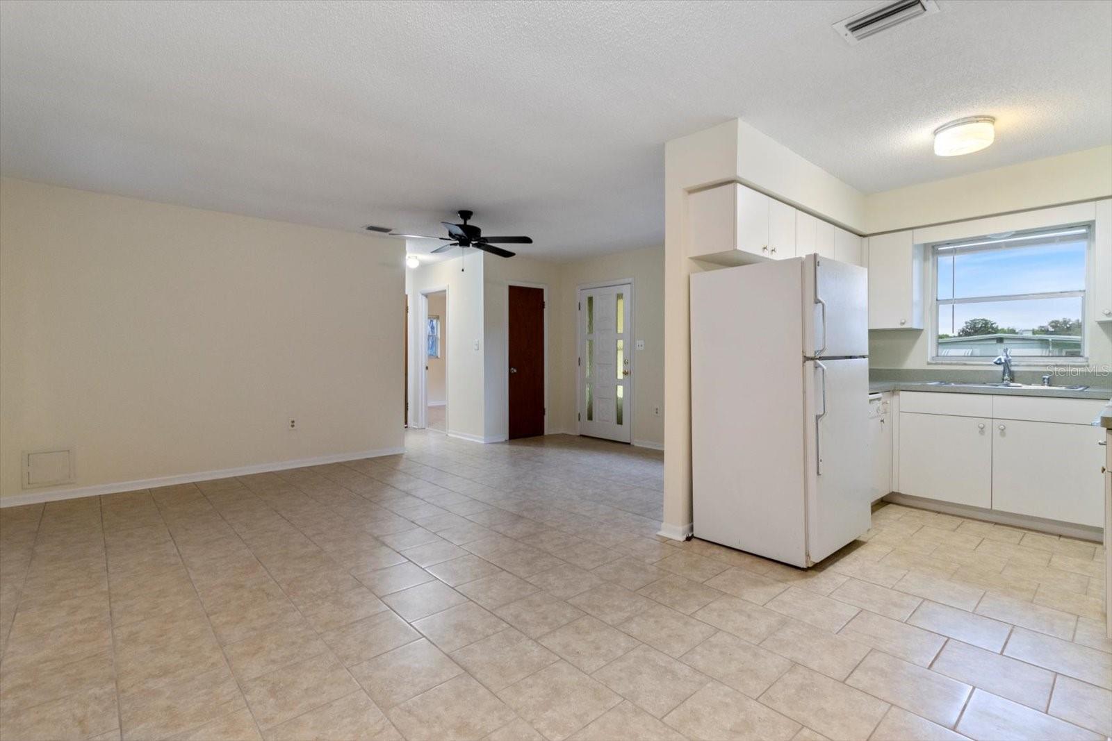 826 S Val Dr Property Photo 25