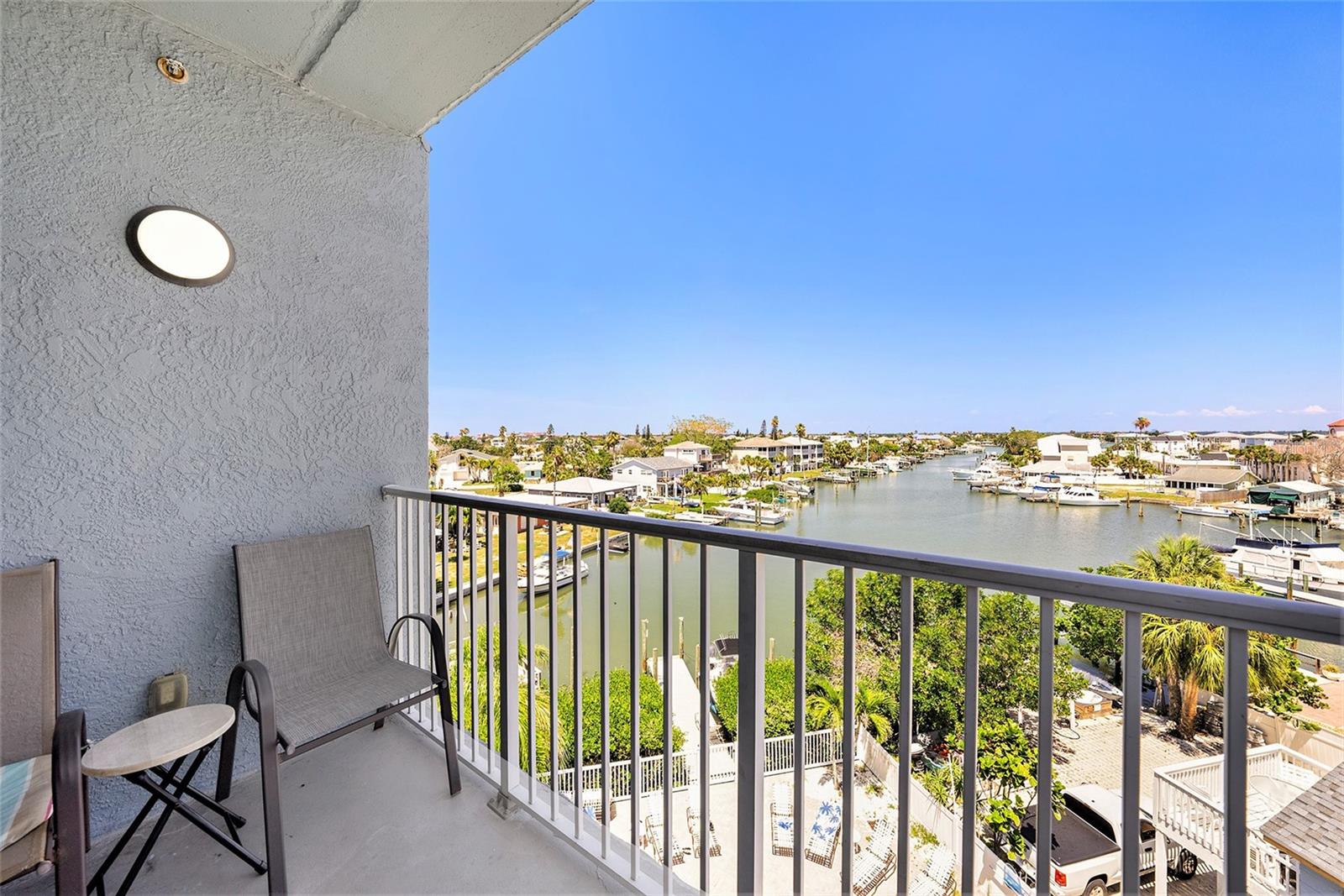 13999 Gulf Blvd #406 Property Photo 4
