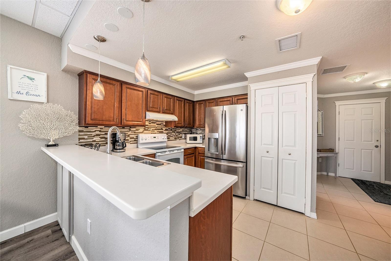 13999 Gulf Blvd #406 Property Photo 11
