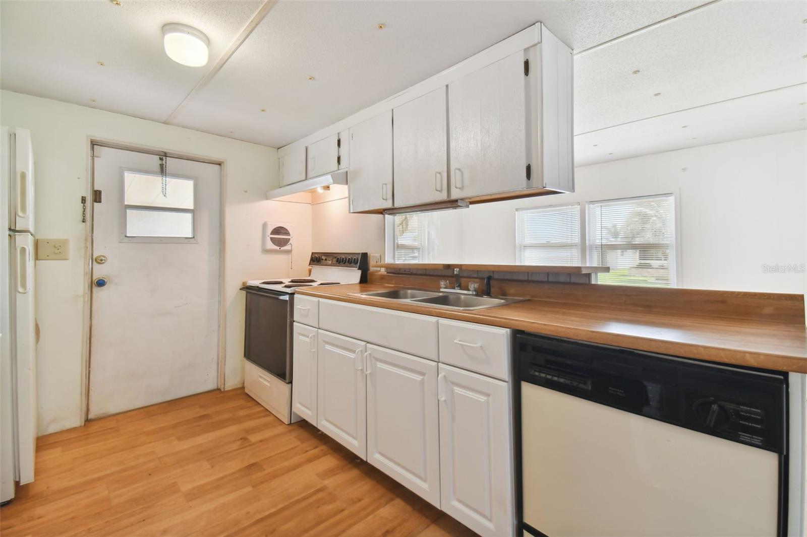 5353 Comanche St Property Photo 9