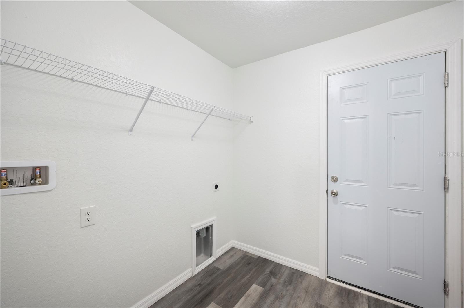 2700 Laguna Dr Property Photo 27