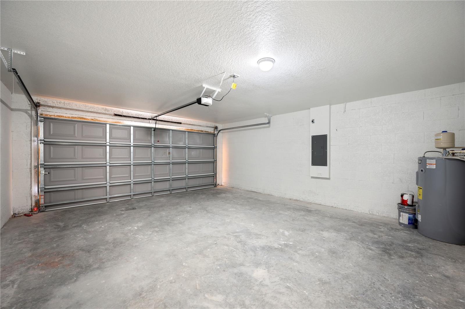 2700 Laguna Dr Property Photo 28