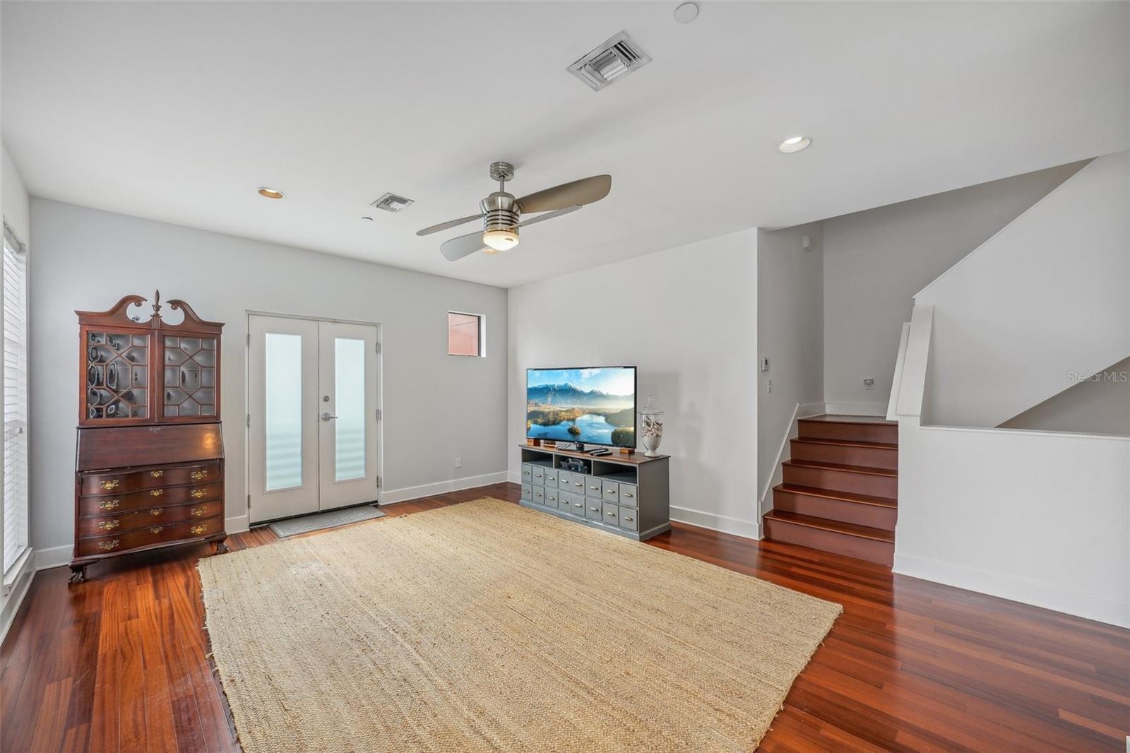 212 S Moody Ave #2 Property Photo 6