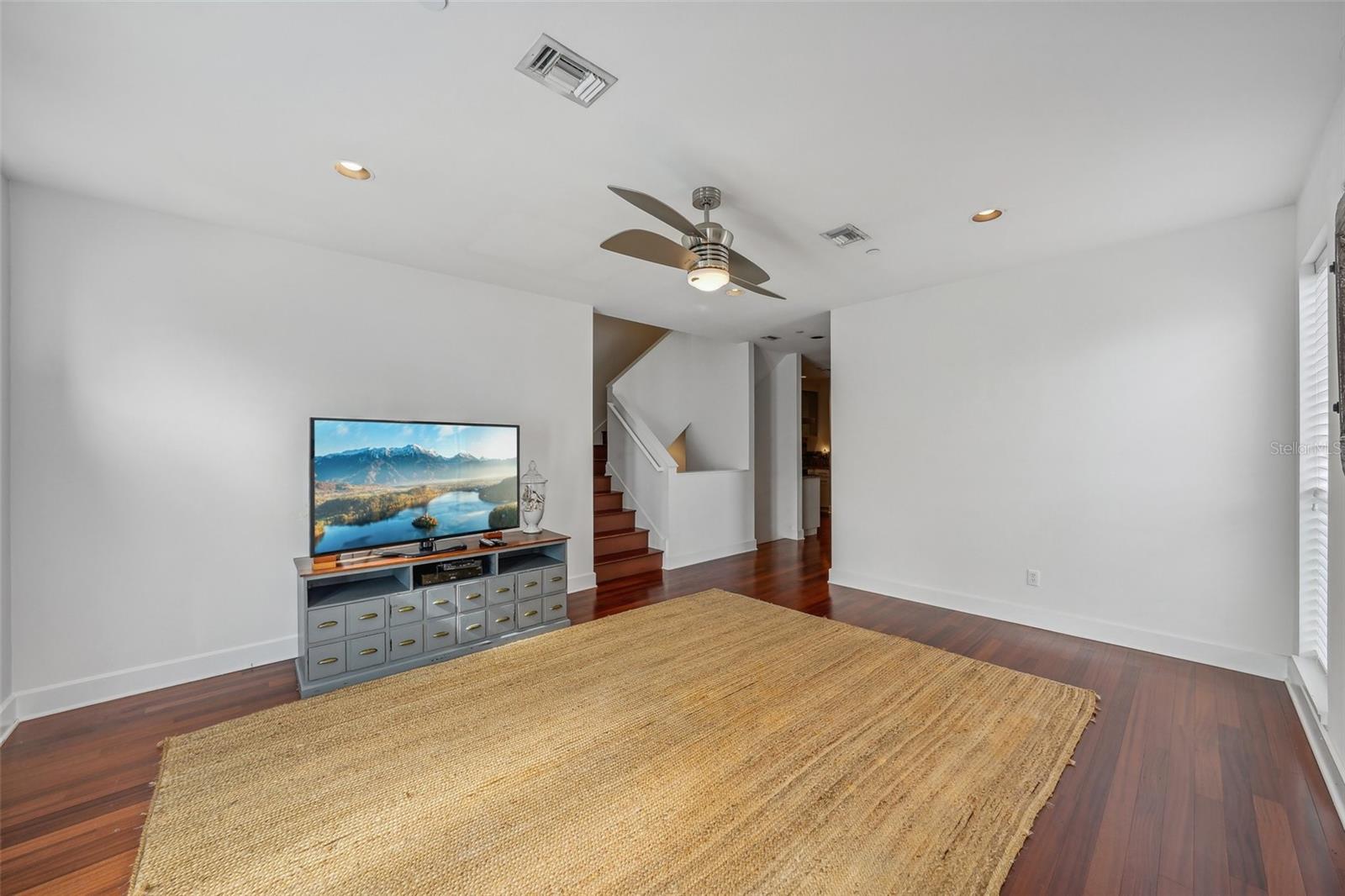 212 S Moody Ave #2 Property Photo 8