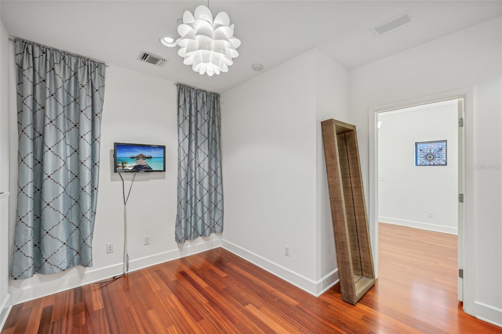 212 S Moody Ave #2 Property Photo 19