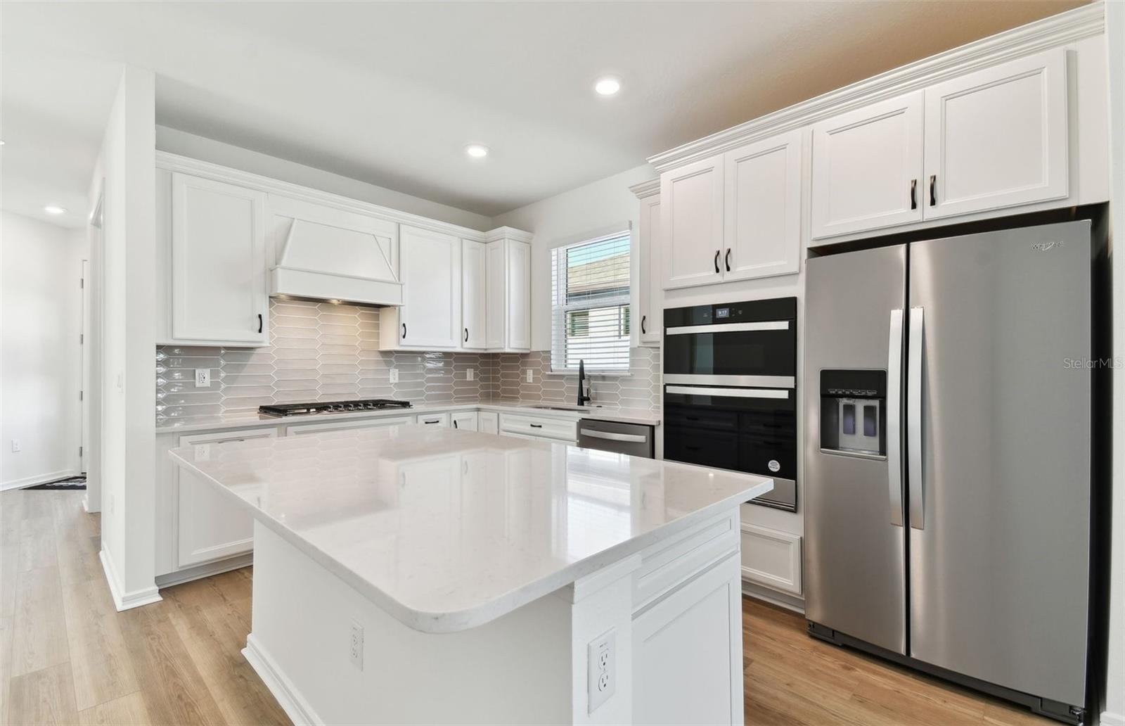 9413 Ballaster Pointe Loop Property Photo 4