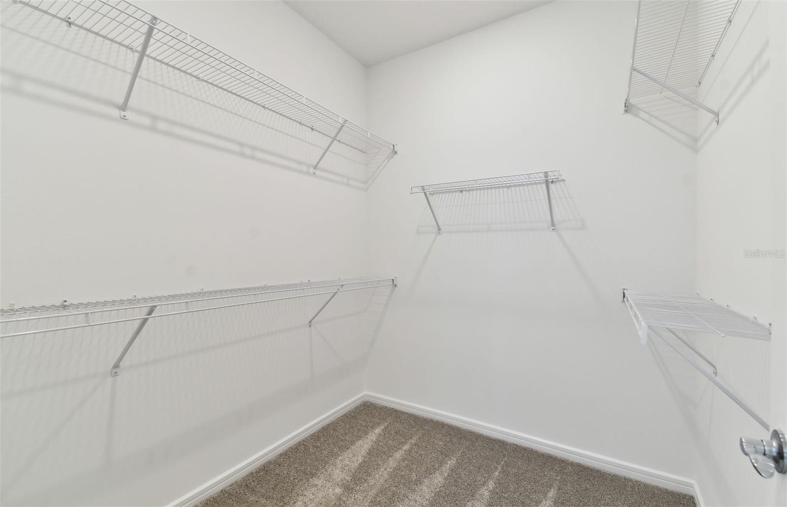 9413 Ballaster Pointe Loop Property Photo 14