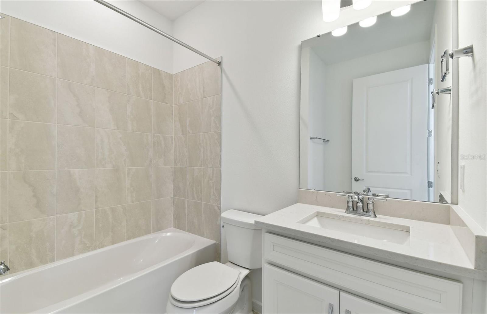 9413 Ballaster Pointe Loop Property Photo 16