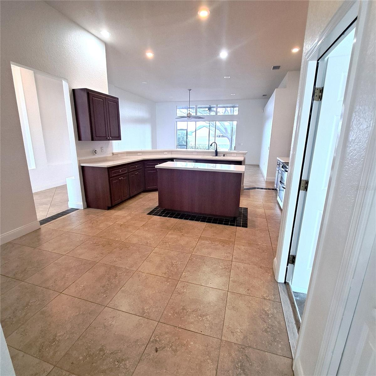 5446 Pebble Beach Dr Property Photo 9