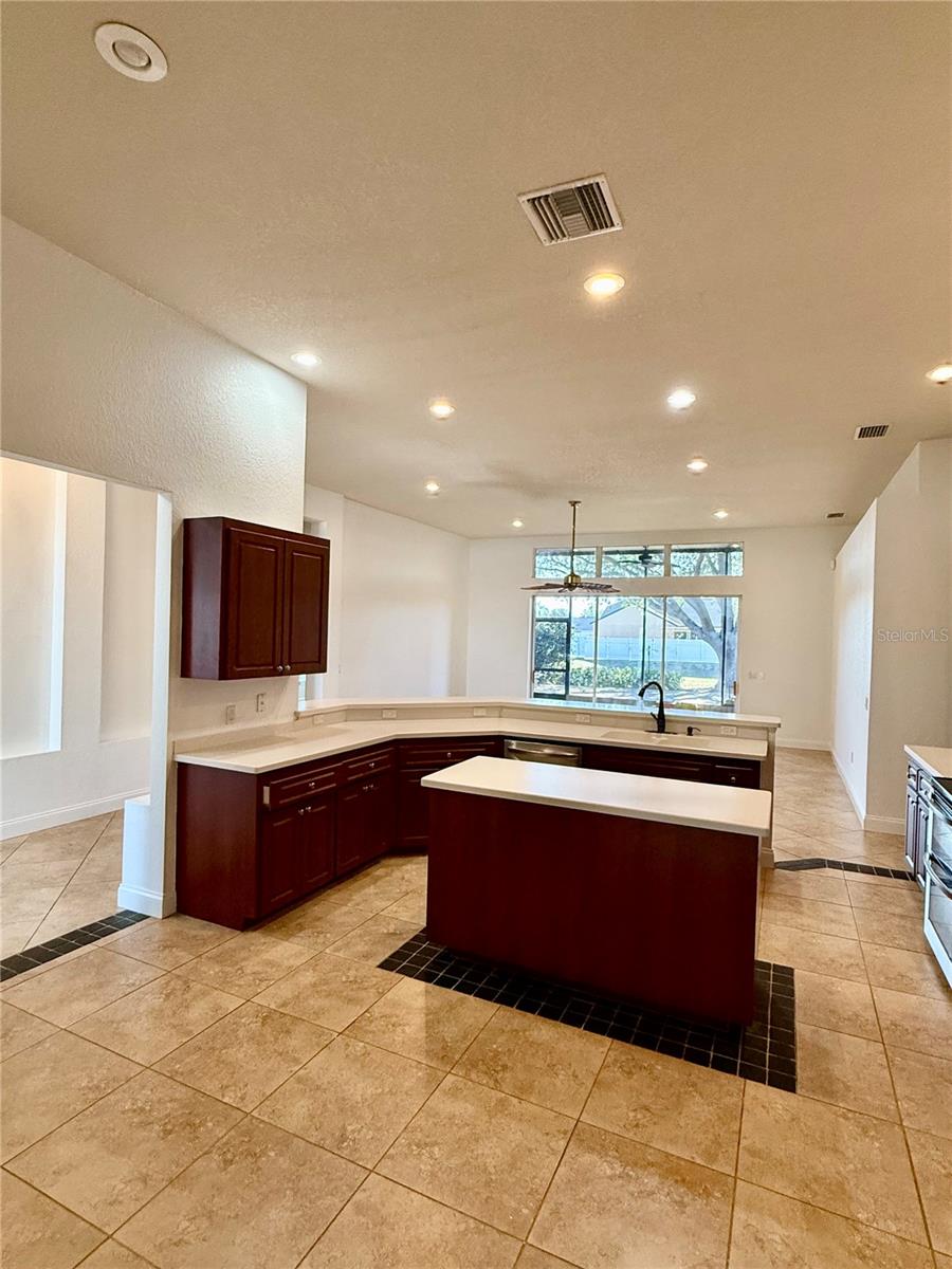 5446 Pebble Beach Dr Property Photo 10