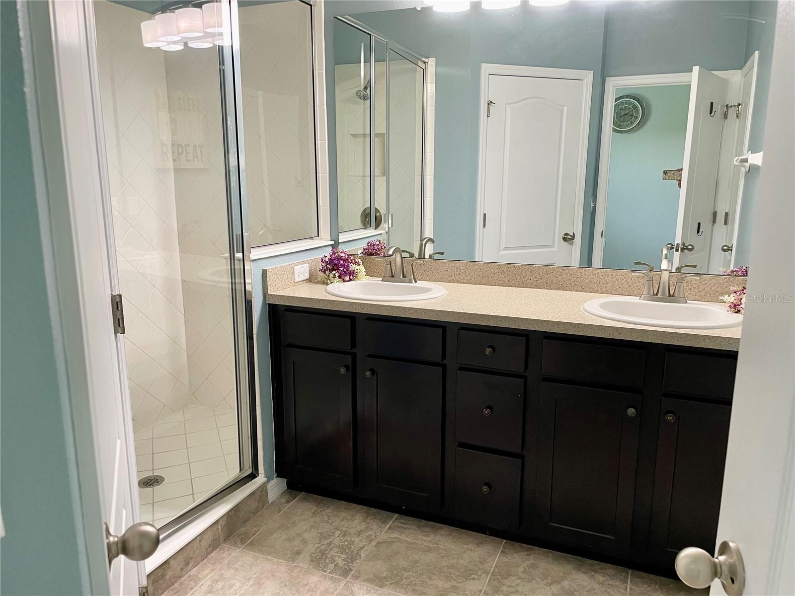 3800 Silverlake Way Property Photo 11