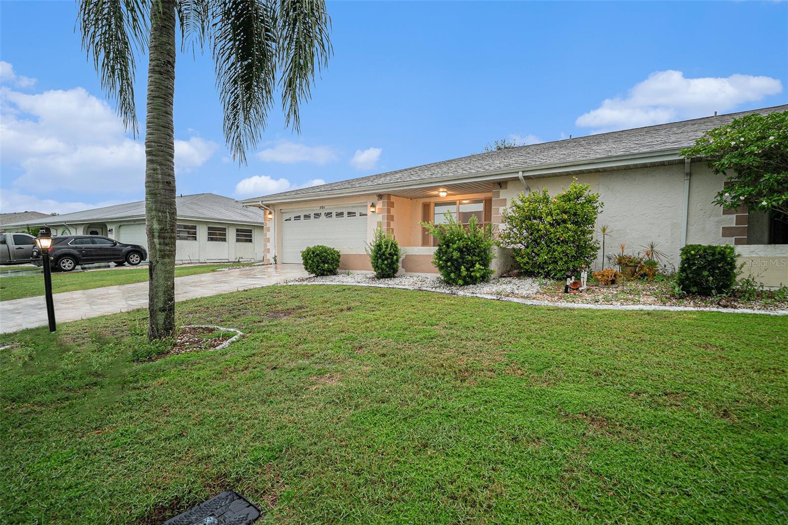 406 S Pebble Beach Blvd Property Photo 2