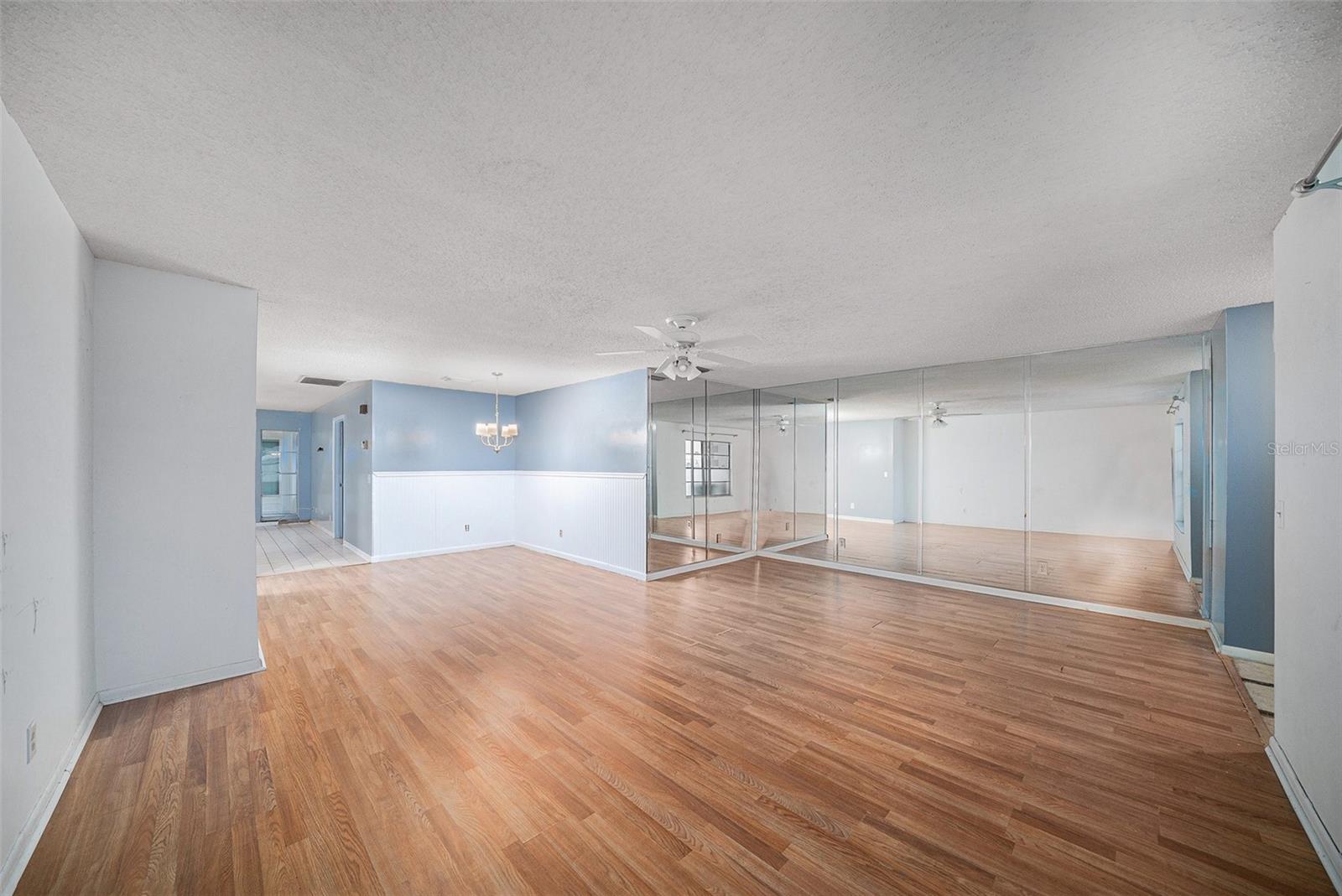 406 S Pebble Beach Blvd Property Photo 5