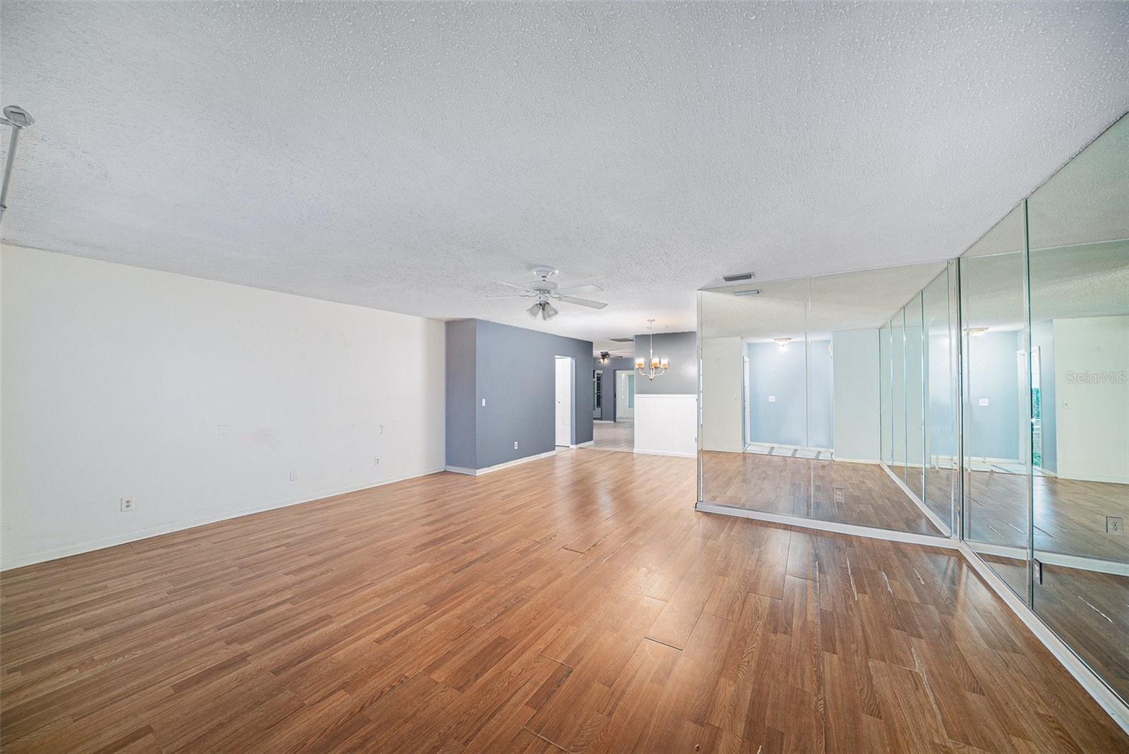 406 S Pebble Beach Blvd Property Photo 7