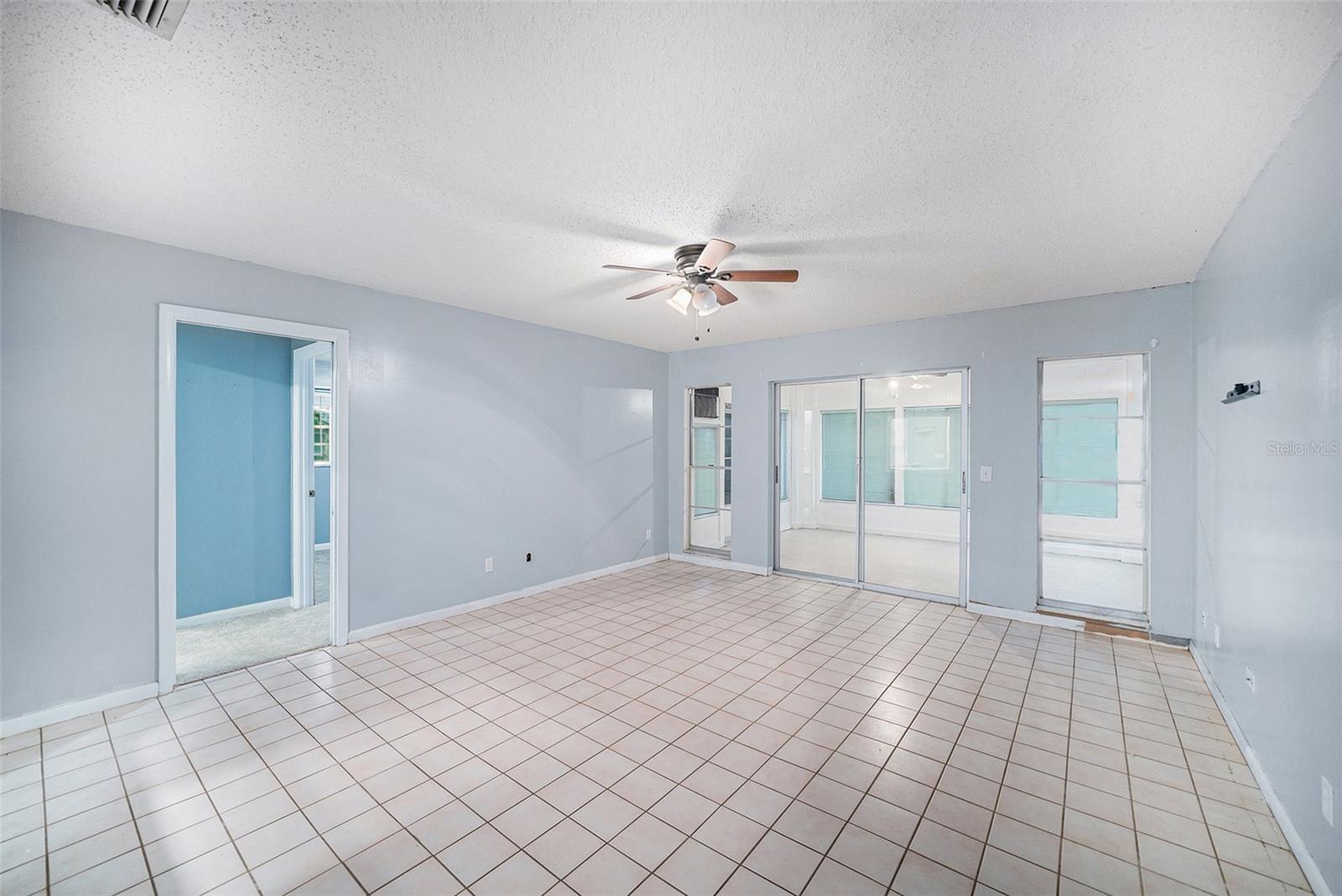 406 S Pebble Beach Blvd Property Photo 12