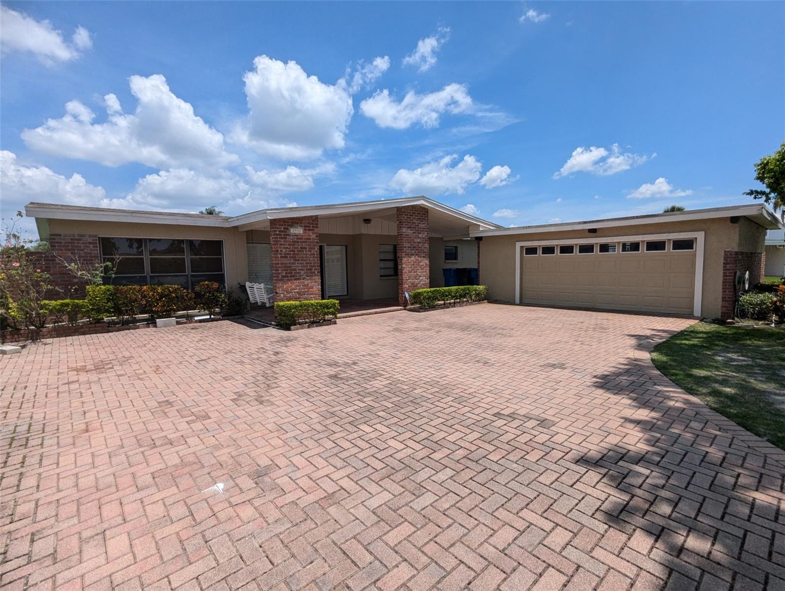 3931 E Eden Roc Cir Property Photo 1