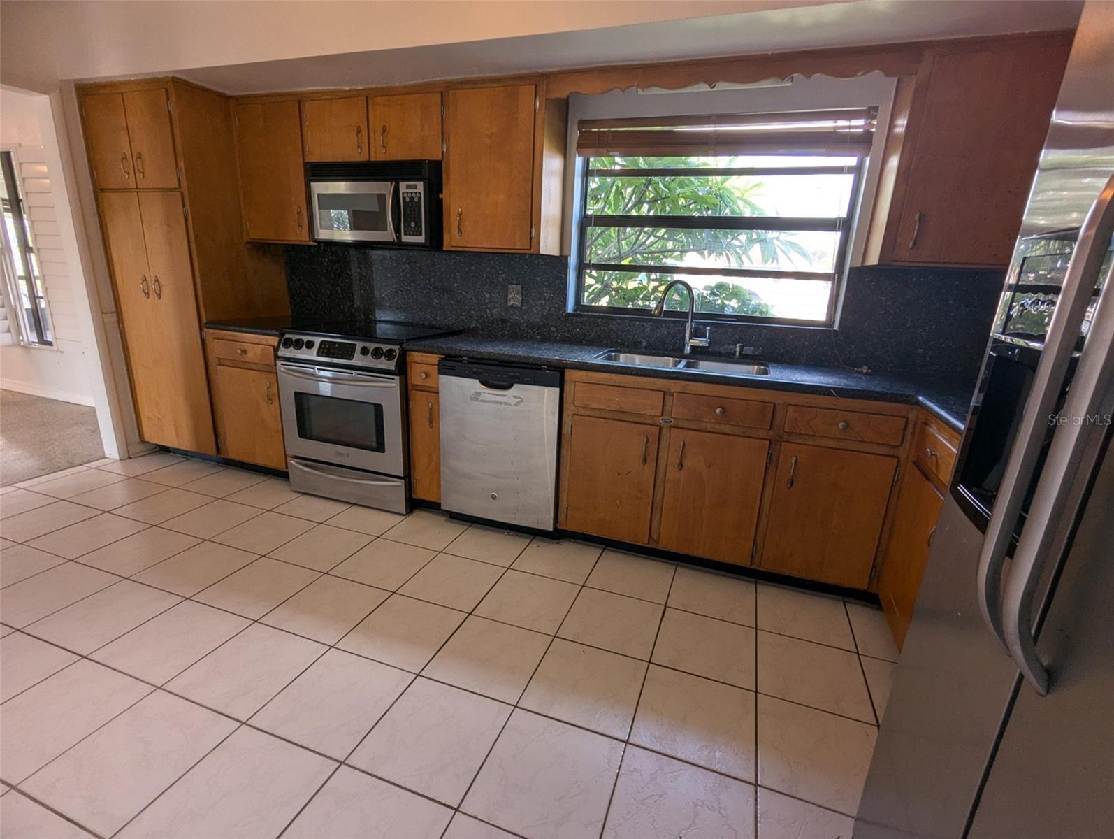 3931 E Eden Roc Cir Property Photo 13