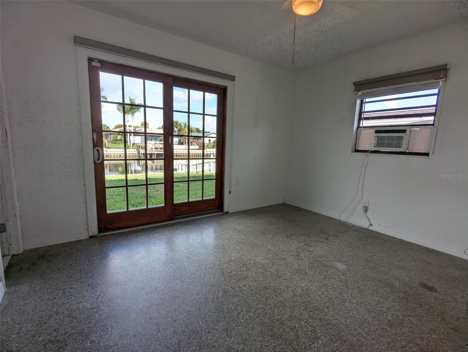 3931 E Eden Roc Cir Property Photo 14